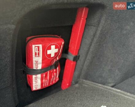 Черный Фольксваген Гольф, объемом двигателя 1.6 л и пробегом 207 тыс. км за 9300 $, фото 39 на Automoto.ua