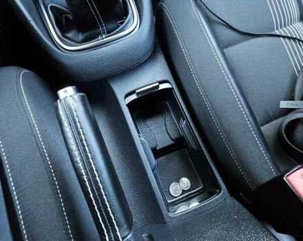 Черный Фольксваген Гольф, объемом двигателя 1.6 л и пробегом 326 тыс. км за 8950 $, фото 33 на Automoto.ua