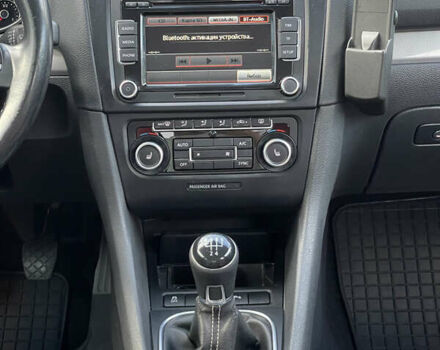 Черный Фольксваген Гольф, объемом двигателя 1.6 л и пробегом 279 тыс. км за 8400 $, фото 16 на Automoto.ua