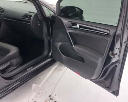 Черный Фольксваген Гольф, объемом двигателя 1.6 л и пробегом 245 тыс. км за 9800 $, фото 13 на Automoto.ua