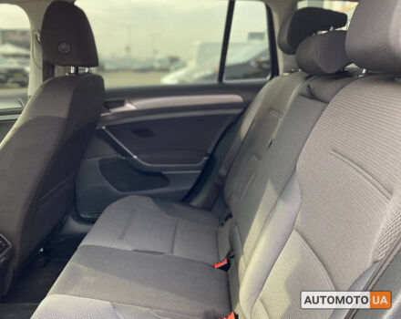 Черный Фольксваген Гольф, объемом двигателя 1.6 л и пробегом 290 тыс. км за 13199 $, фото 24 на Automoto.ua