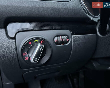 Черный Фольксваген Гольф, объемом двигателя 1.6 л и пробегом 276 тыс. км за 8999 $, фото 16 на Automoto.ua