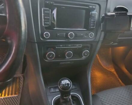 Черный Фольксваген Гольф, объемом двигателя 1.6 л и пробегом 230 тыс. км за 8500 $, фото 6 на Automoto.ua