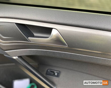 Черный Фольксваген Гольф, объемом двигателя 1.6 л и пробегом 290 тыс. км за 13199 $, фото 22 на Automoto.ua