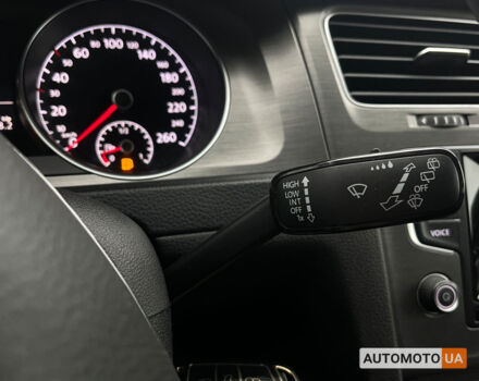 Черный Фольксваген Гольф, объемом двигателя 1.6 л и пробегом 246 тыс. км за 10300 $, фото 15 на Automoto.ua