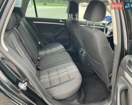 Черный Фольксваген Гольф, объемом двигателя 1.97 л и пробегом 233 тыс. км за 10190 $, фото 36 на Automoto.ua