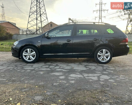 Черный Фольксваген Гольф, объемом двигателя 1.6 л и пробегом 237 тыс. км за 8150 $, фото 4 на Automoto.ua