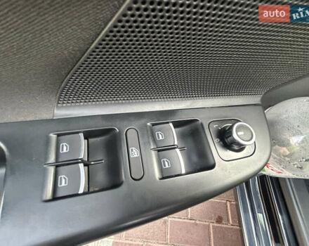 Чорний Фольксваген Гольф, об'ємом двигуна 1.6 л та пробігом 320 тис. км за 8200 $, фото 26 на Automoto.ua