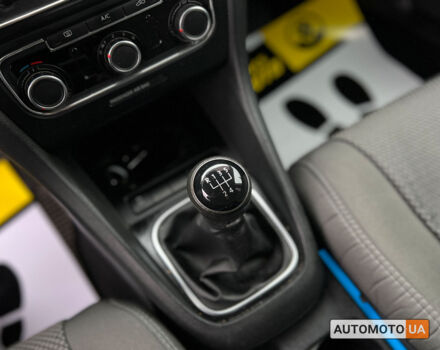 Черный Фольксваген Гольф, объемом двигателя 1.6 л и пробегом 267 тыс. км за 9600 $, фото 17 на Automoto.ua