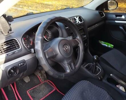 Черный Фольксваген Гольф, объемом двигателя 1.6 л и пробегом 246 тыс. км за 8200 $, фото 2 на Automoto.ua