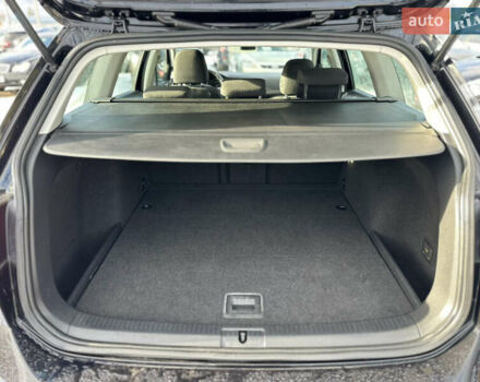 Черный Фольксваген Гольф, объемом двигателя 1.6 л и пробегом 189 тыс. км за 11500 $, фото 27 на Automoto.ua