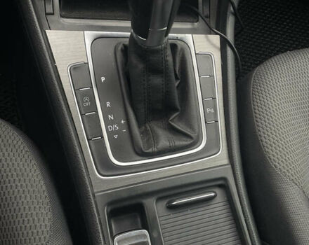 Черный Фольксваген Гольф, объемом двигателя 1.4 л и пробегом 220 тыс. км за 9500 $, фото 25 на Automoto.ua