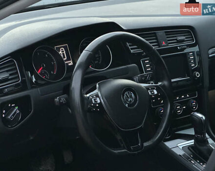 Черный Фольксваген Гольф, объемом двигателя 0 л и пробегом 245 тыс. км за 13200 $, фото 10 на Automoto.ua