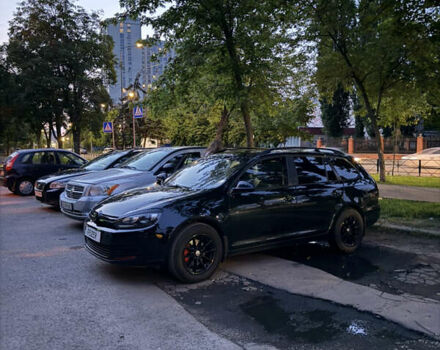 Черный Фольксваген Гольф, объемом двигателя 1.6 л и пробегом 320 тыс. км за 9300 $, фото 4 на Automoto.ua