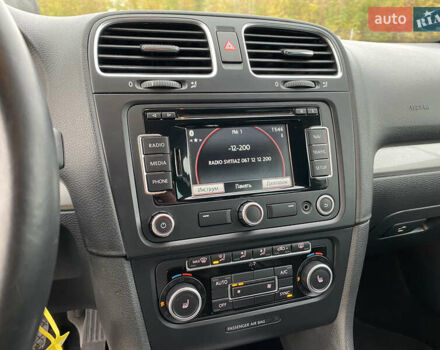 Черный Фольксваген Гольф, объемом двигателя 1.97 л и пробегом 233 тыс. км за 10190 $, фото 29 на Automoto.ua