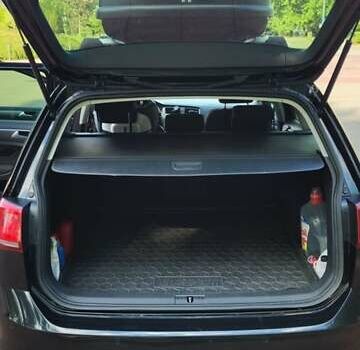 Черный Фольксваген Гольф, объемом двигателя 1.6 л и пробегом 335 тыс. км за 9963 $, фото 10 на Automoto.ua