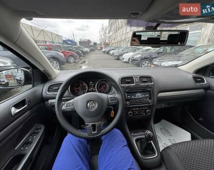 Черный Фольксваген Гольф, объемом двигателя 1.6 л и пробегом 207 тыс. км за 9300 $, фото 27 на Automoto.ua