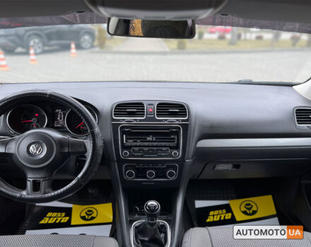 Черный Фольксваген Гольф, объемом двигателя 1.6 л и пробегом 267 тыс. км за 9600 $, фото 12 на Automoto.ua