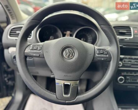 Черный Фольксваген Гольф, объемом двигателя 1.6 л и пробегом 207 тыс. км за 9300 $, фото 12 на Automoto.ua