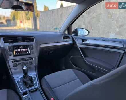 Черный Фольксваген Гольф, объемом двигателя 1.6 л и пробегом 218 тыс. км за 10900 $, фото 27 на Automoto.ua