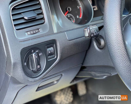 Фольксваген Гольф 2014 в Черновцах на Automoto.ua Черный Фольксваген Гольф, объемом двигателя 1.6 л и пробегом 148 тыс. км за 12200 $, фото 7 на Automoto.ua