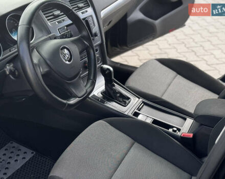 Чорний Фольксваген Гольф, об'ємом двигуна 1.6 л та пробігом 320 тис. км за 9500 $, фото 27 на Automoto.ua