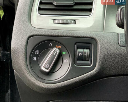 Черный Фольксваген Гольф, объемом двигателя 1.6 л и пробегом 272 тыс. км за 10700 $, фото 20 на Automoto.ua