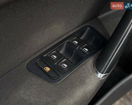 Чорний Фольксваген Гольф, об'ємом двигуна 1.6 л та пробігом 241 тис. км за 10800 $, фото 33 на Automoto.ua