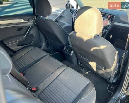 Черный Фольксваген Гольф, объемом двигателя 1.6 л и пробегом 229 тыс. км за 11199 $, фото 17 на Automoto.ua