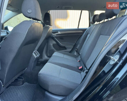 Черный Фольксваген Гольф, объемом двигателя 1.6 л и пробегом 218 тыс. км за 10900 $, фото 29 на Automoto.ua