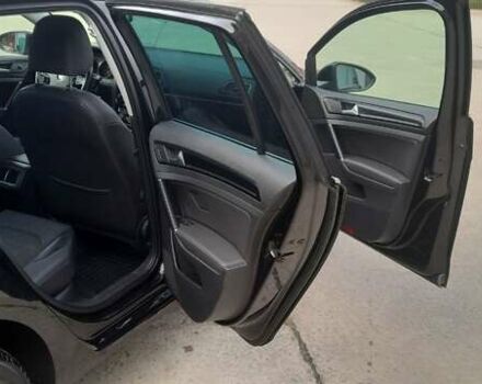 Черный Фольксваген Гольф, объемом двигателя 1.6 л и пробегом 400 тыс. км за 9500 $, фото 9 на Automoto.ua