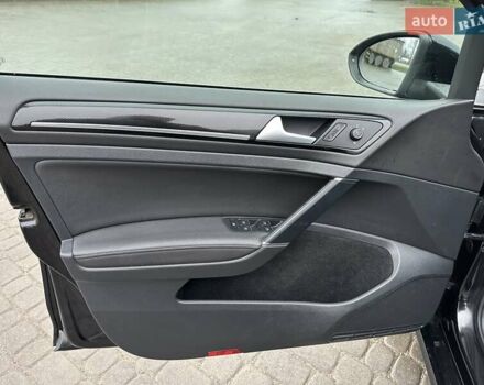 Черный Фольксваген Гольф, объемом двигателя 1.97 л и пробегом 272 тыс. км за 11750 $, фото 15 на Automoto.ua