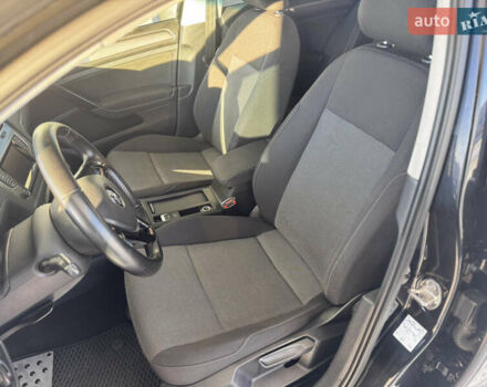 Чорний Фольксваген Гольф, об'ємом двигуна 1.6 л та пробігом 321 тис. км за 10500 $, фото 21 на Automoto.ua