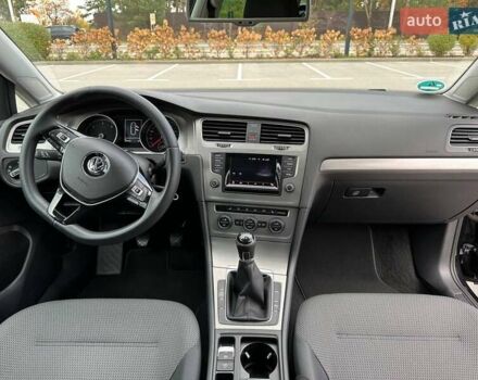 Черный Фольксваген Гольф, объемом двигателя 1.6 л и пробегом 240 тыс. км за 10800 $, фото 22 на Automoto.ua