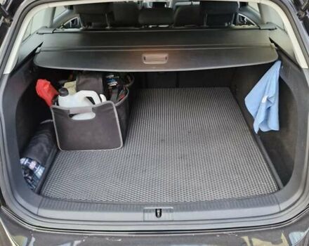 Черный Фольксваген Гольф, объемом двигателя 1.6 л и пробегом 271 тыс. км за 11999 $, фото 11 на Automoto.ua