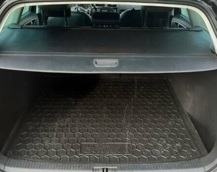 Черный Фольксваген Гольф, объемом двигателя 1.6 л и пробегом 400 тыс. км за 9500 $, фото 16 на Automoto.ua