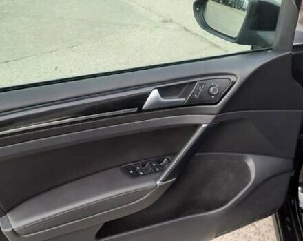 Черный Фольксваген Гольф, объемом двигателя 1.6 л и пробегом 400 тыс. км за 9500 $, фото 14 на Automoto.ua