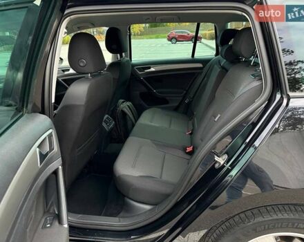 Черный Фольксваген Гольф, объемом двигателя 1.6 л и пробегом 240 тыс. км за 10800 $, фото 17 на Automoto.ua