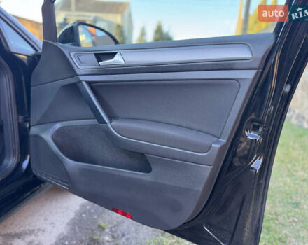 Черный Фольксваген Гольф, объемом двигателя 1.6 л и пробегом 218 тыс. км за 10900 $, фото 35 на Automoto.ua