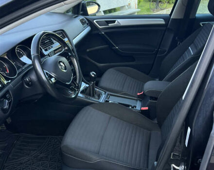 Черный Фольксваген Гольф, объемом двигателя 1.6 л и пробегом 230 тыс. км за 11800 $, фото 65 на Automoto.ua