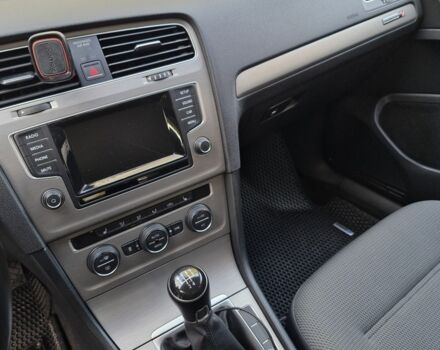 Чорний Фольксваген Гольф, об'ємом двигуна 1.6 л та пробігом 271 тис. км за 9999 $, фото 5 на Automoto.ua