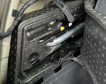 Черный Фольксваген Гольф, объемом двигателя 1.97 л и пробегом 272 тыс. км за 11750 $, фото 23 на Automoto.ua