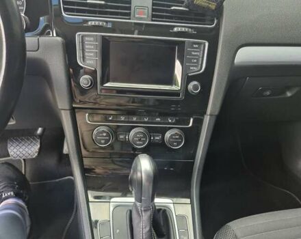 Черный Фольксваген Гольф, объемом двигателя 1.6 л и пробегом 229 тыс. км за 11199 $, фото 24 на Automoto.ua