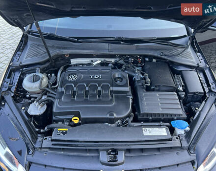 Черный Фольксваген Гольф, объемом двигателя 1.6 л и пробегом 230 тыс. км за 11800 $, фото 84 на Automoto.ua