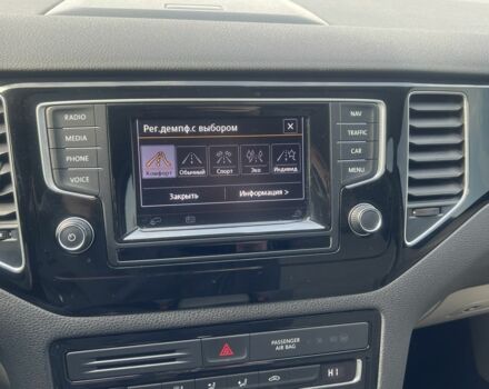 Чорний Фольксваген Гольф, об'ємом двигуна 2 л та пробігом 143 тис. км за 13900 $, фото 6 на Automoto.ua