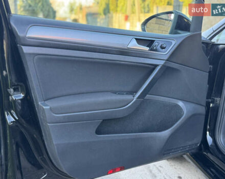 Черный Фольксваген Гольф, объемом двигателя 1.6 л и пробегом 218 тыс. км за 10900 $, фото 25 на Automoto.ua