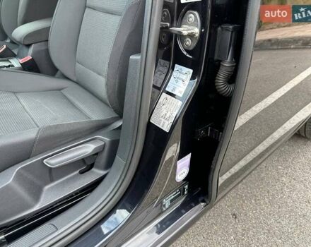 Черный Фольксваген Гольф, объемом двигателя 1.6 л и пробегом 240 тыс. км за 10800 $, фото 15 на Automoto.ua