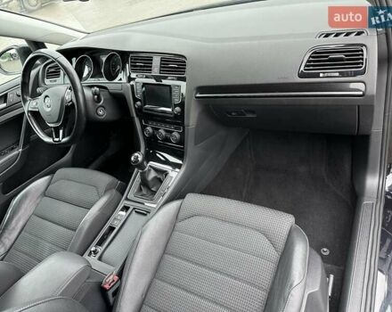 Черный Фольксваген Гольф, объемом двигателя 1.97 л и пробегом 272 тыс. км за 11750 $, фото 21 на Automoto.ua