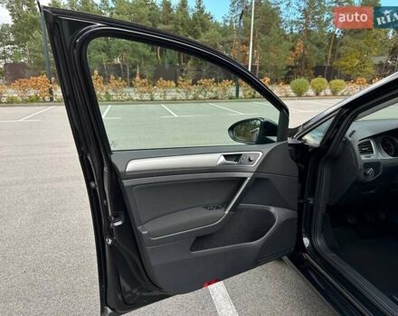 Черный Фольксваген Гольф, объемом двигателя 1.6 л и пробегом 240 тыс. км за 10800 $, фото 12 на Automoto.ua