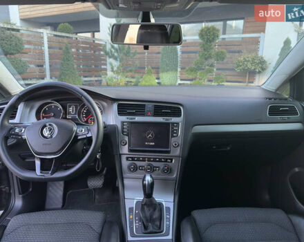 Черный Фольксваген Гольф, объемом двигателя 1.97 л и пробегом 321 тыс. км за 9900 $, фото 18 на Automoto.ua